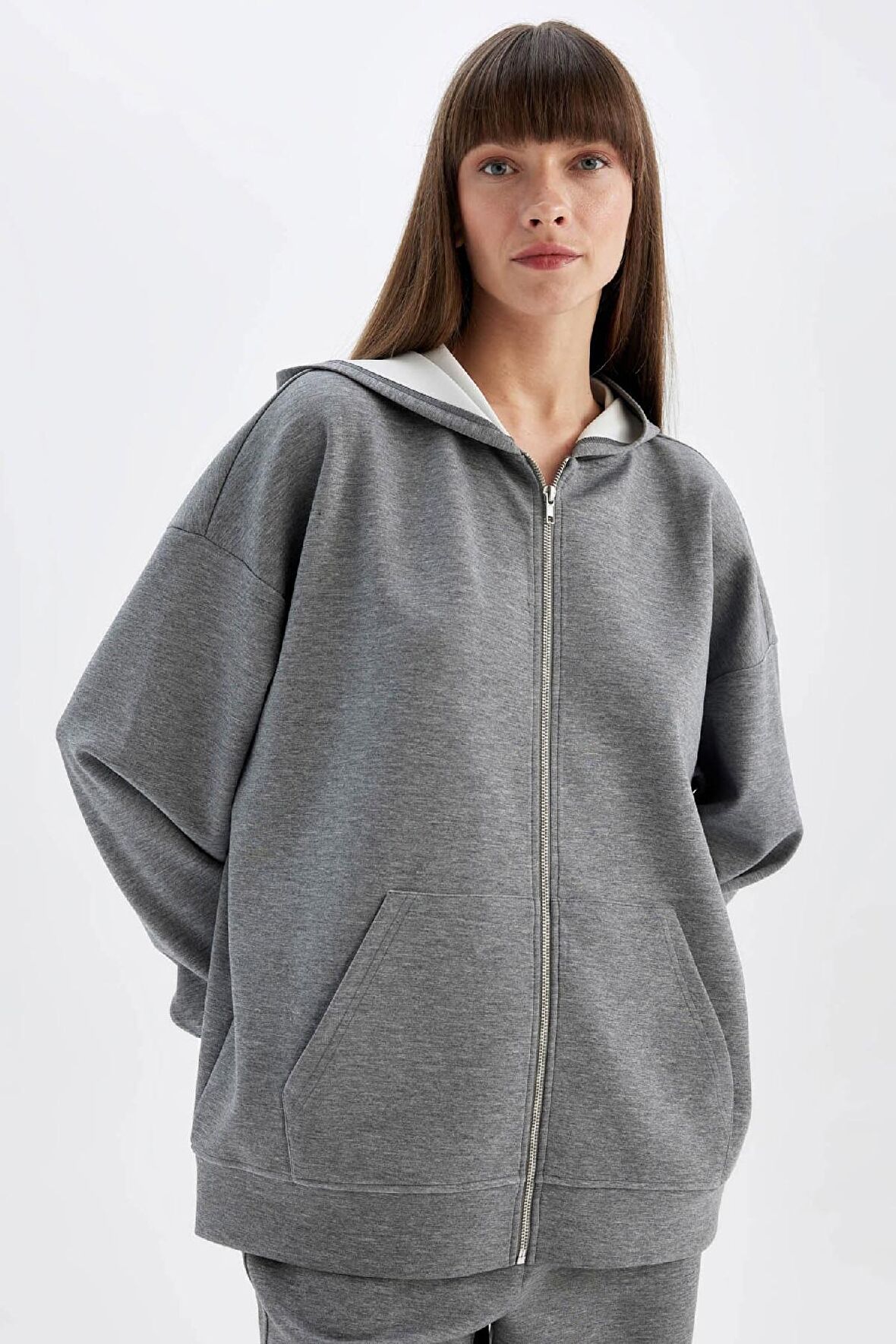 DeFacto Oversize Geniş Kalıp Kapüşonlu Basic Düz Skuba Dalgıç Kumaş Cepli Fermuarlı Sweatshirt C6871AX24AUGR210
