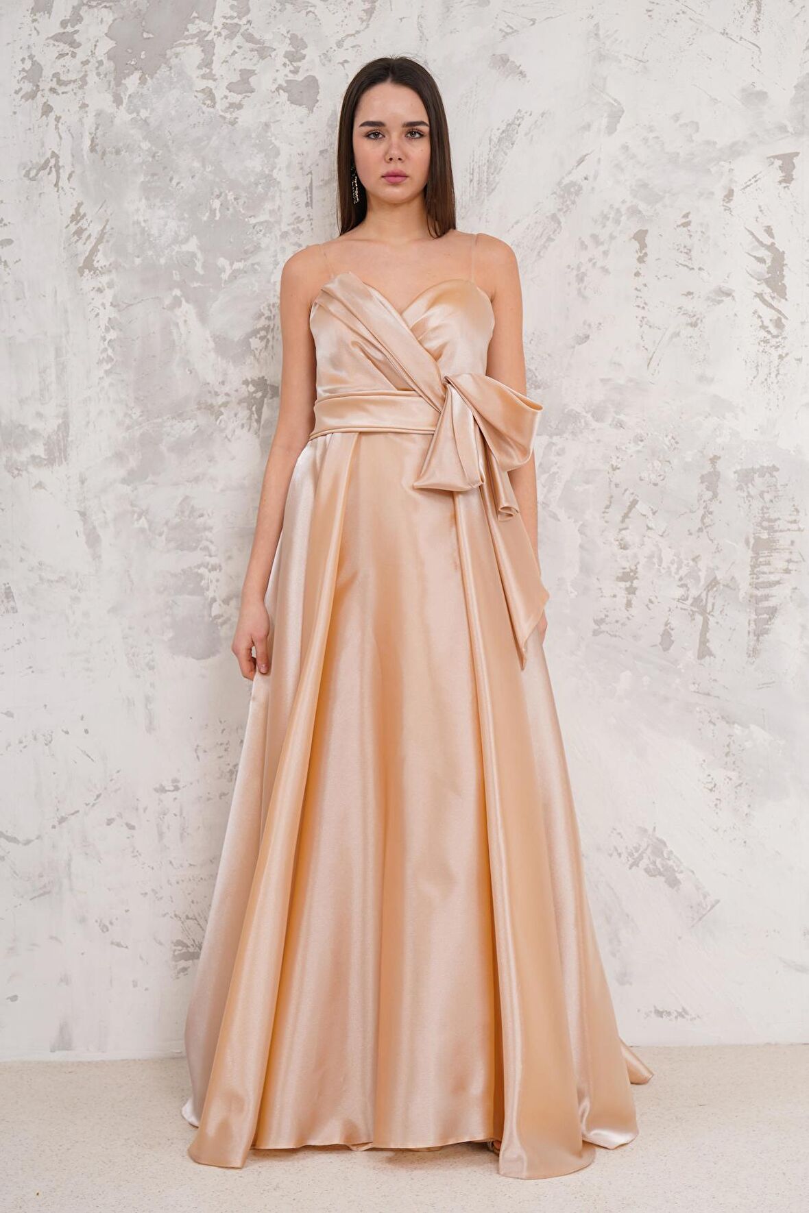 Straplez Cepli Yırtmaçlı Uzun Gold  Abiye