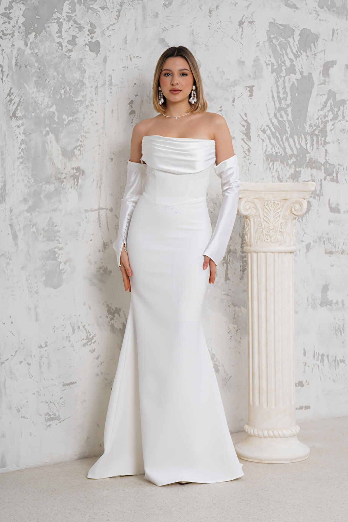 Eldivenli  Straplez Beyaz Uzun Abiye