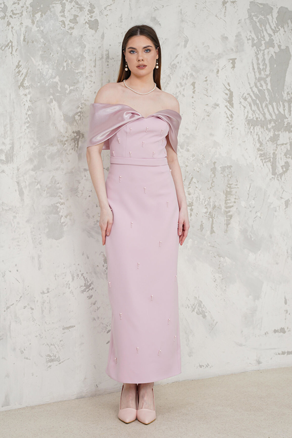 Taş İşlemeli Straplez Pudra Abiye Elbise