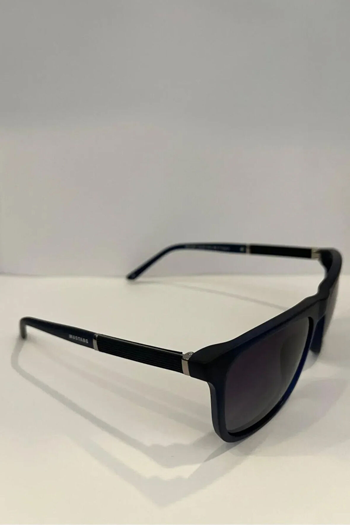 MU1647 C3 57 19 140 MUSTANG GÜNEŞ GÖZLÜĞÜ