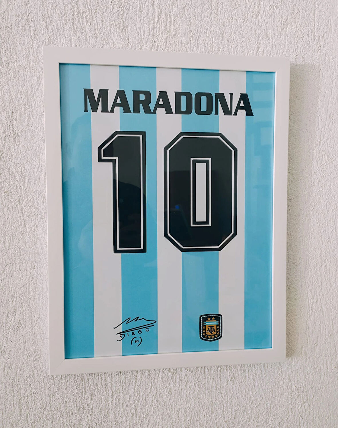 30x42 cm Maradona Forma Tasarımlı Poster Tablo Çerçeve 1 mm Şeffaf PVC Önyüzey Korumalı