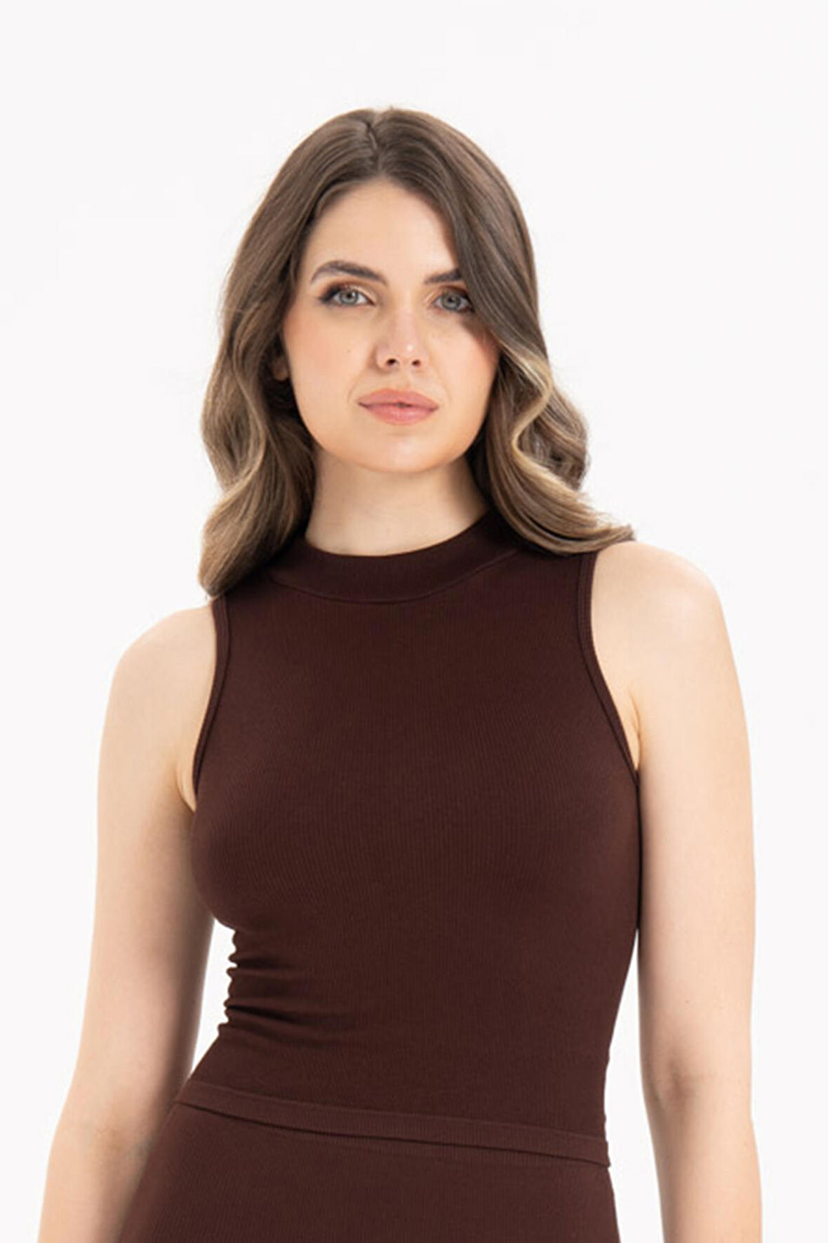 Formeasy Kadın Dikişsiz Örme Fitilli Kolsuz Boğazlı Bluz