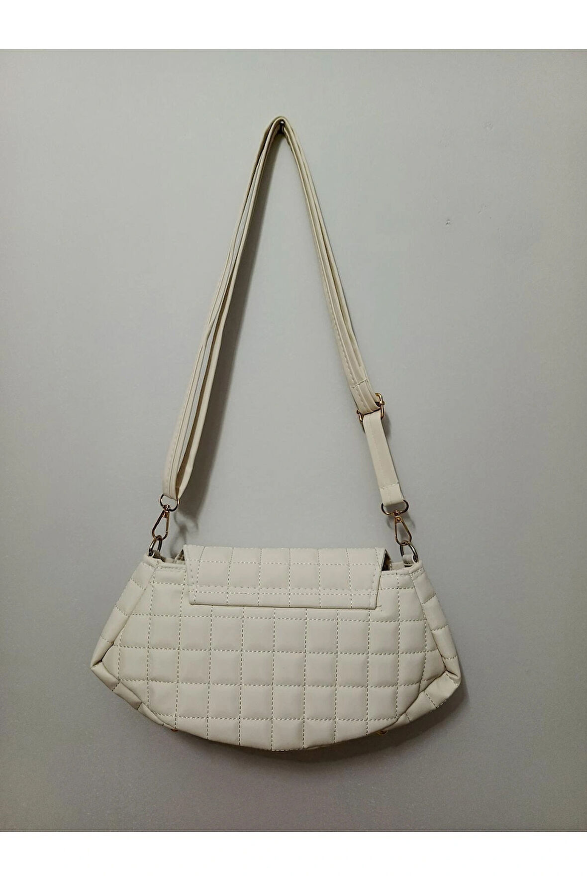 Şık Ve Pratik Kapitone Çanta