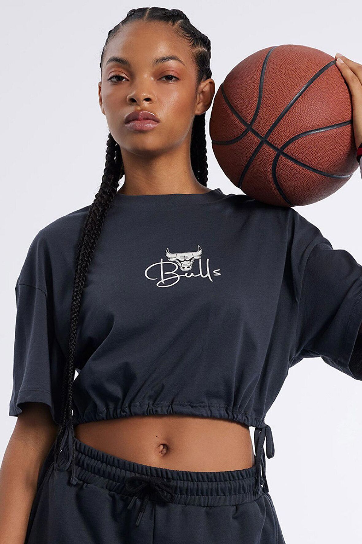 DeFactoFit NBA Chicago Bulls Bisiklet Yaka Kısa Kollu Tişört C6311AX24HSAR231