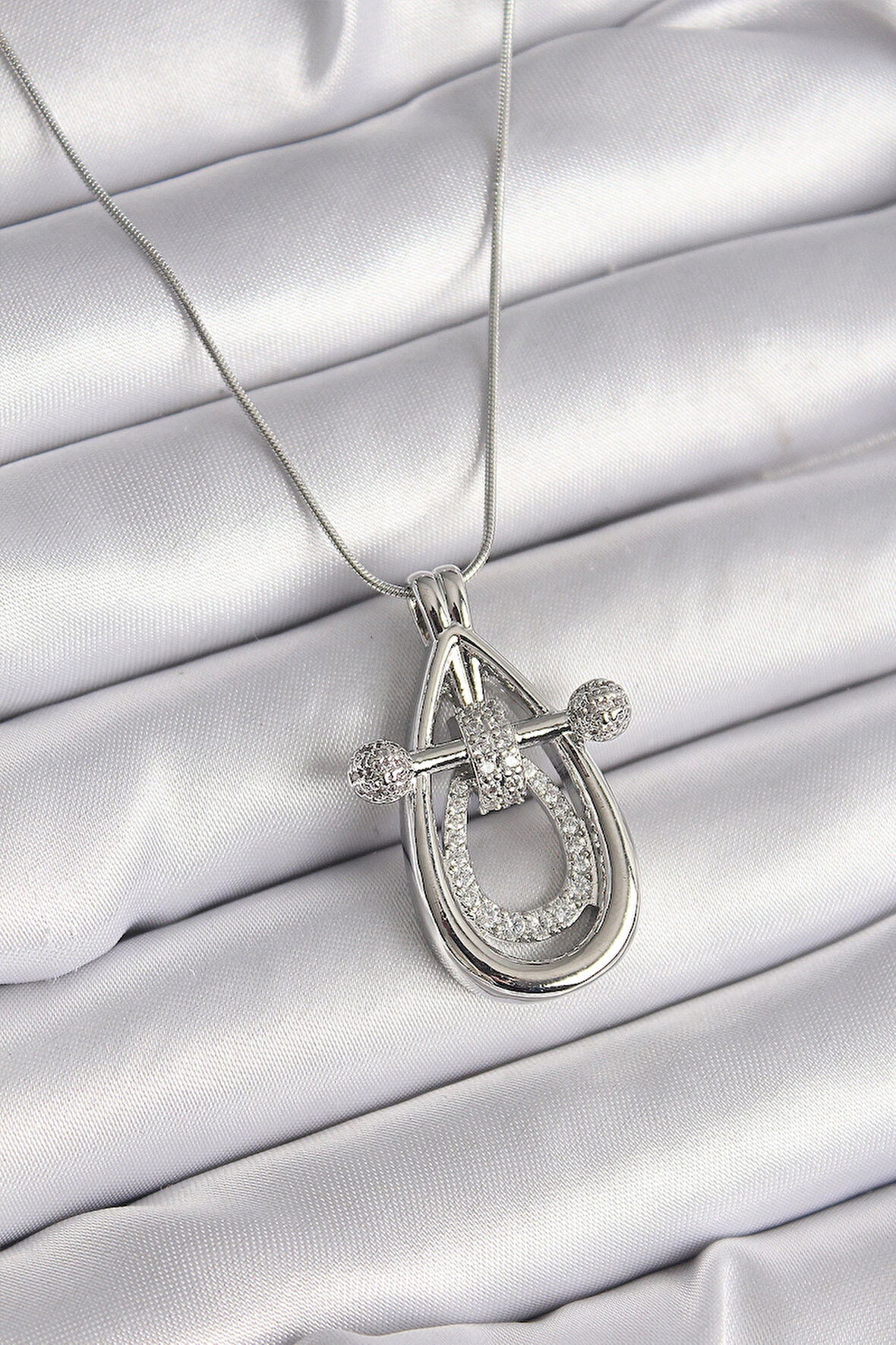 Dodes Dodes 316L Çelik Gümüş Renk Zirkon Taşlı Damla Model Kadın Kolye TG27BKO9606