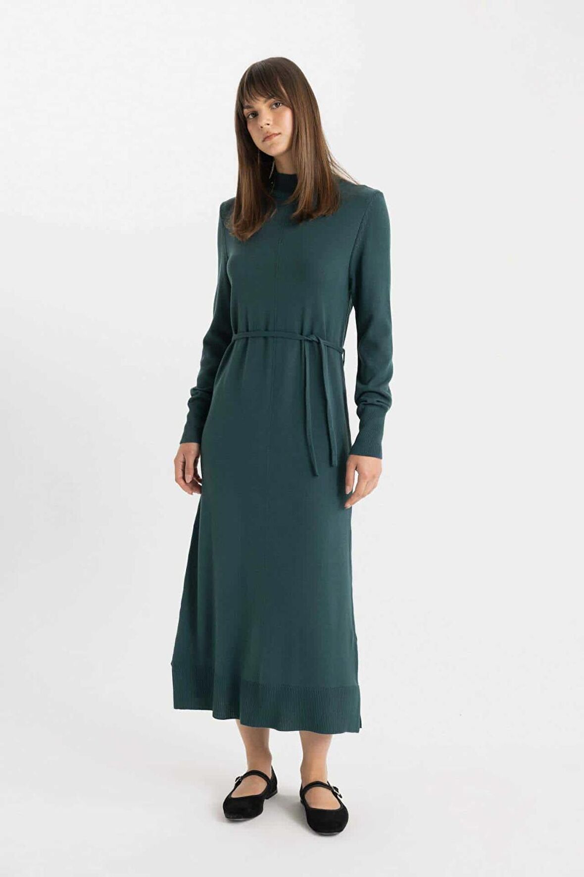 DeFacto Regular Fit Yarım Balıkçı Yaka Basic Düz Yırtmaçlı Uzun Kollu Maxi Triko Elbise A9807AX24WNGN956