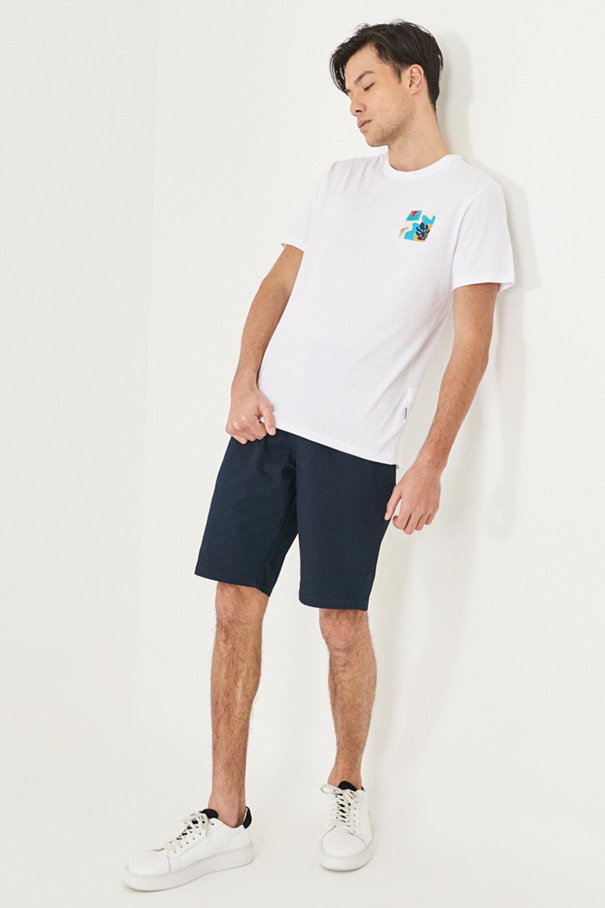 Erkek Lacivert Slim Fit Dar Kesim Armürlü %100 Pamuk Casual Chino Şort