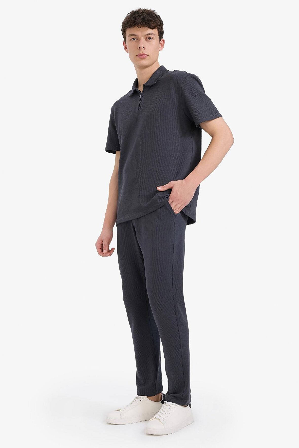 Regular Fit Eşofman Altı Beli Bağcıklı Cep Detaylı Düz Paça