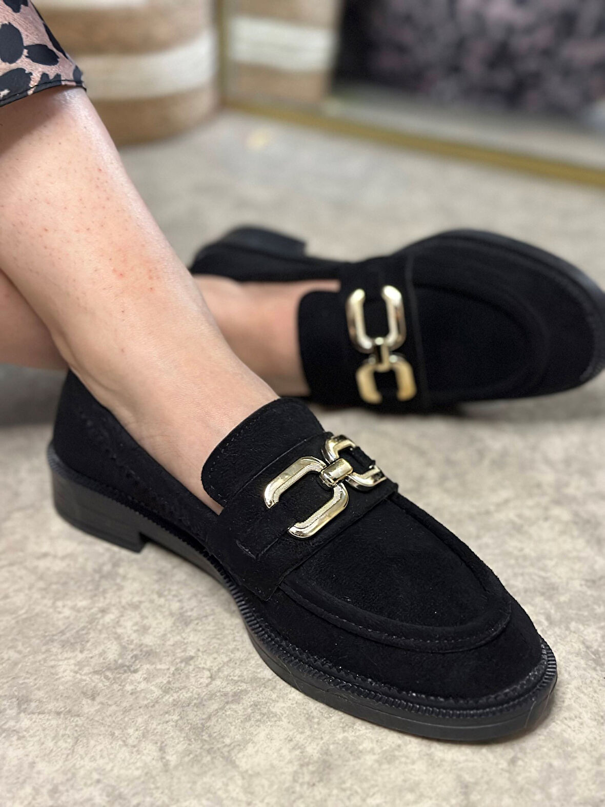 Günlük Kadın Loafer Klasik Alçak Topuklu Desenli Taban Zincirli Oval Burunlu Makosen Ayakkabı 100