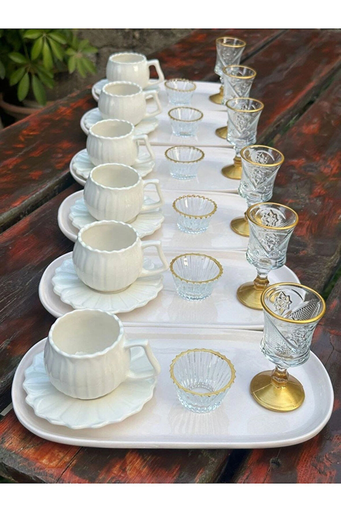 6 Kişilik Sunumlu 30 parça Papatya Kahve Sunum Seti