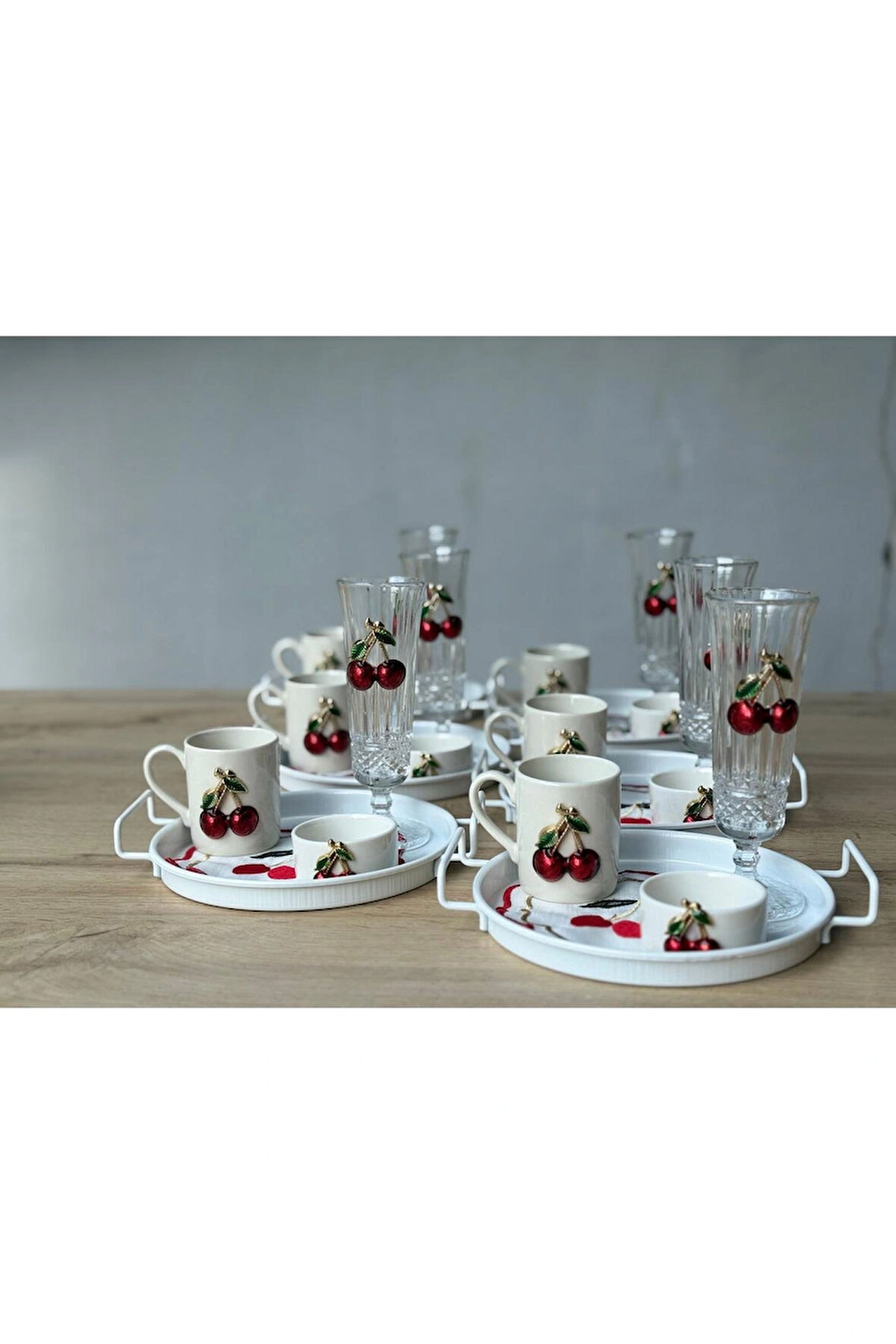 6 Kişilik 30 parça Kirazlı Sunum Tepsili Lüks Kahve Sunum Seti