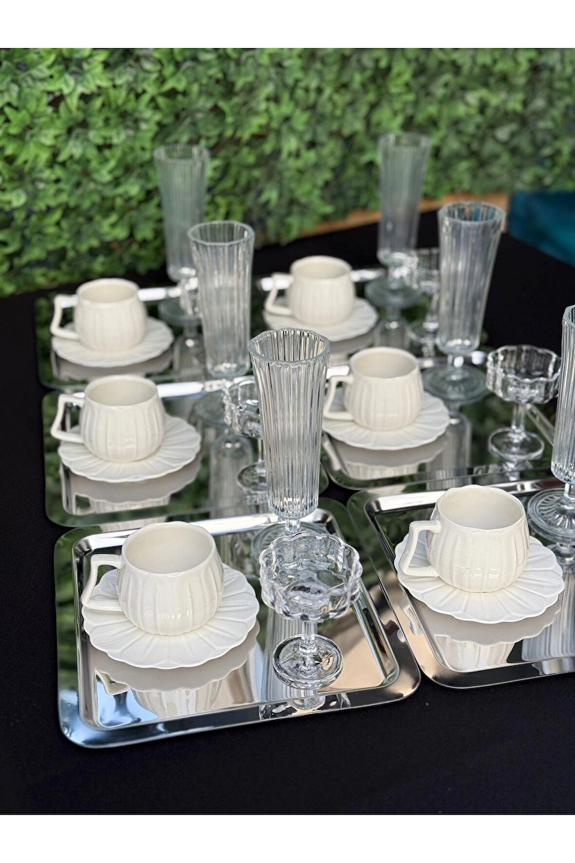 6 Kişilik Lüks Porselen Papatya Metal Tepsili Kahve Sunum Seti