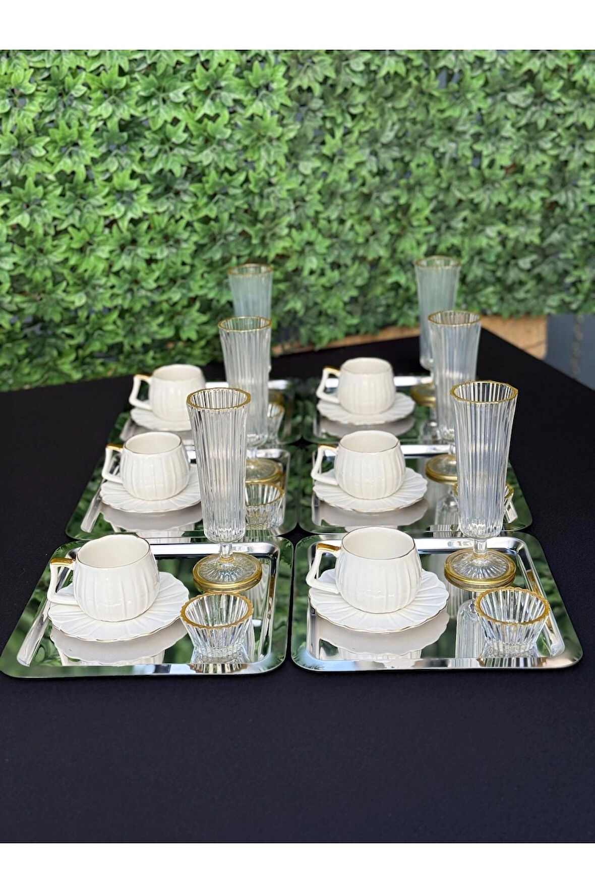 6 Kişilik Lüks Porselen Papatya Yaldızlı Metal Tepsili Kahve Sunum Seti