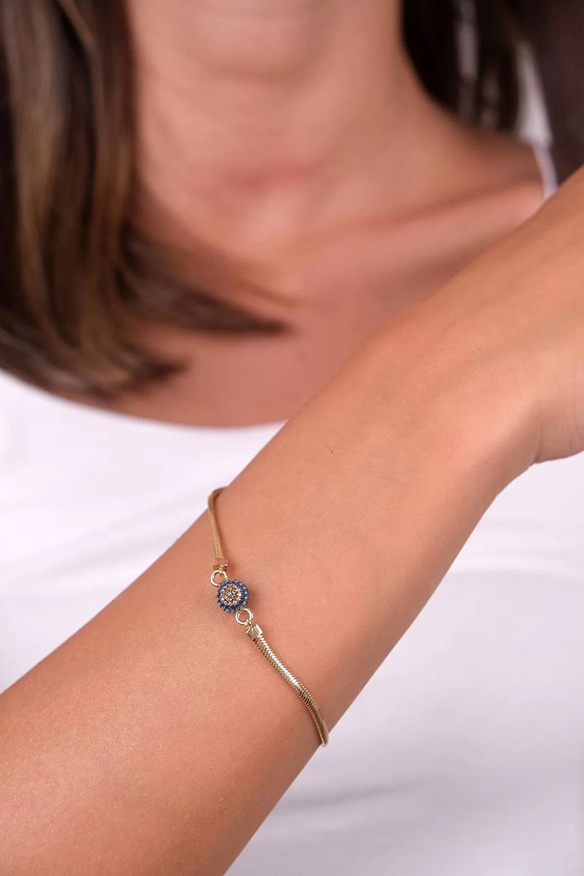 Güzide 14 Ayar Altın Mavi Boncuklu Balık Sırtı Zincir Bileklik