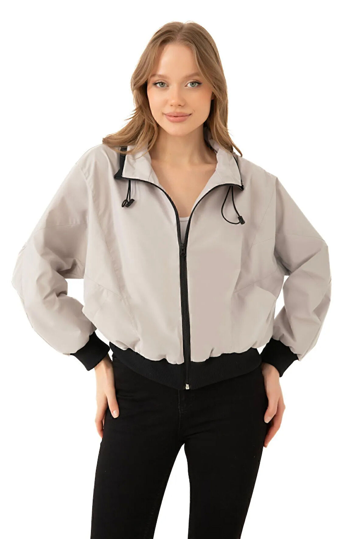 Kadın Taş Dik Yaka Su ve Rüzgar Geçirmez Oversize Crop Mevsimlik Yağmurluk Rüzgarlık