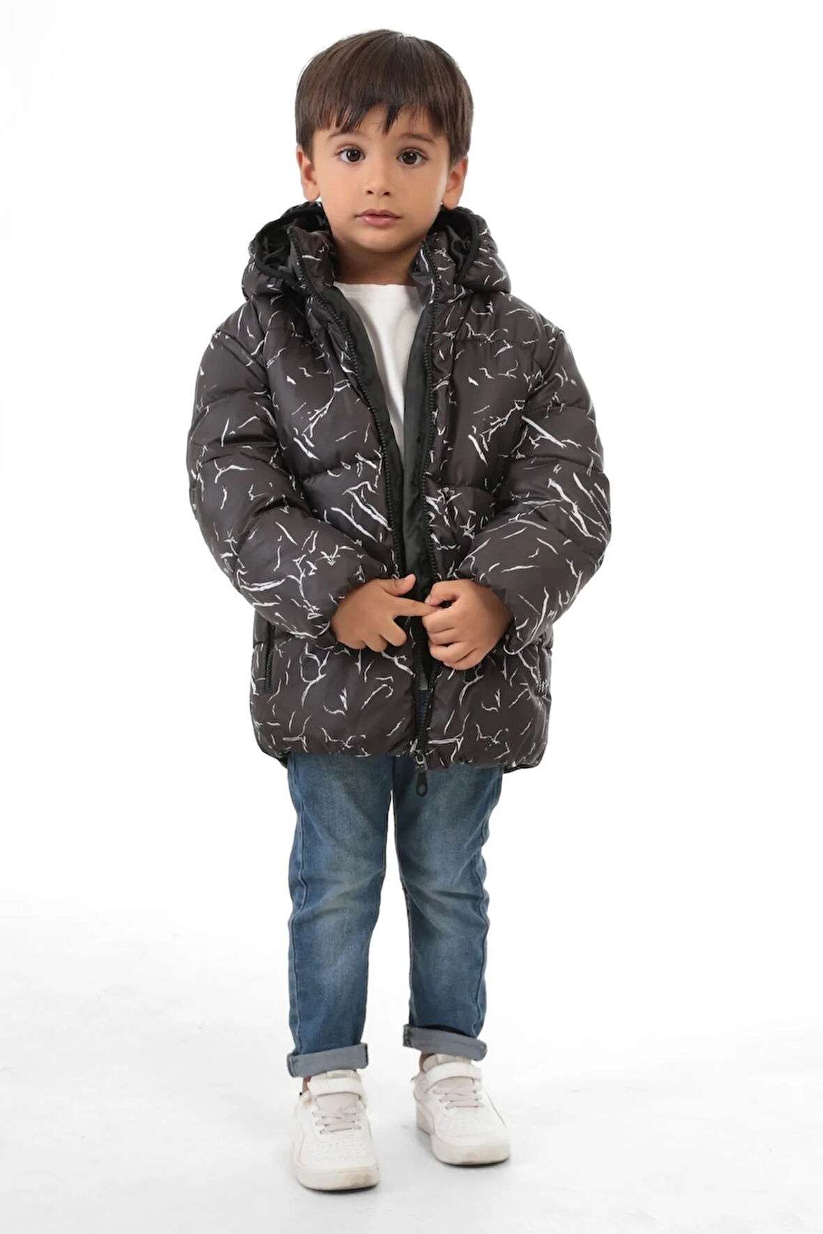 Erkek Çocuk Siyah Çıkabilir Kapüşonlu Su Ve Rüzgar Geçirmez Kışlık Şişme Mont & Kaban & Parka