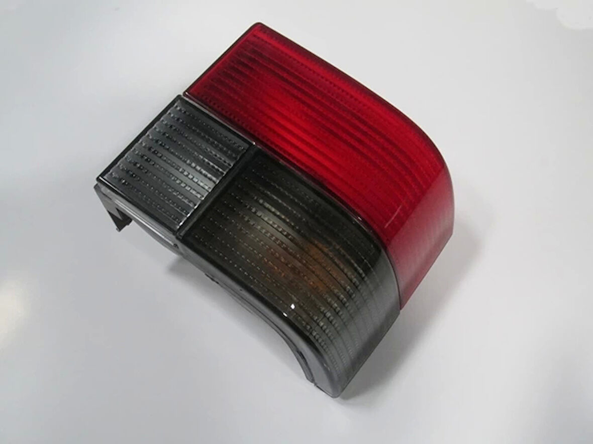 1990-1995 Volkswagen Transporter T4 Stop Lambası Sağ Füme-Kırmızı (Famella) (Adet) (Oem No:3880229)