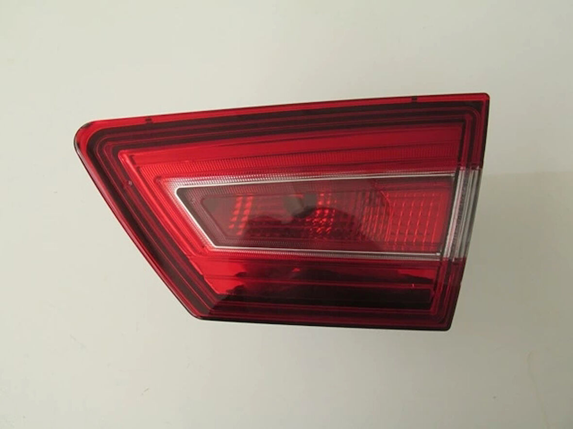 Renault Clıo- 4- Hb- 16/20; İç Stop Lambası Sağ Kırmızı/Beyaz (Pleksan) (Oem No: 265505796R)