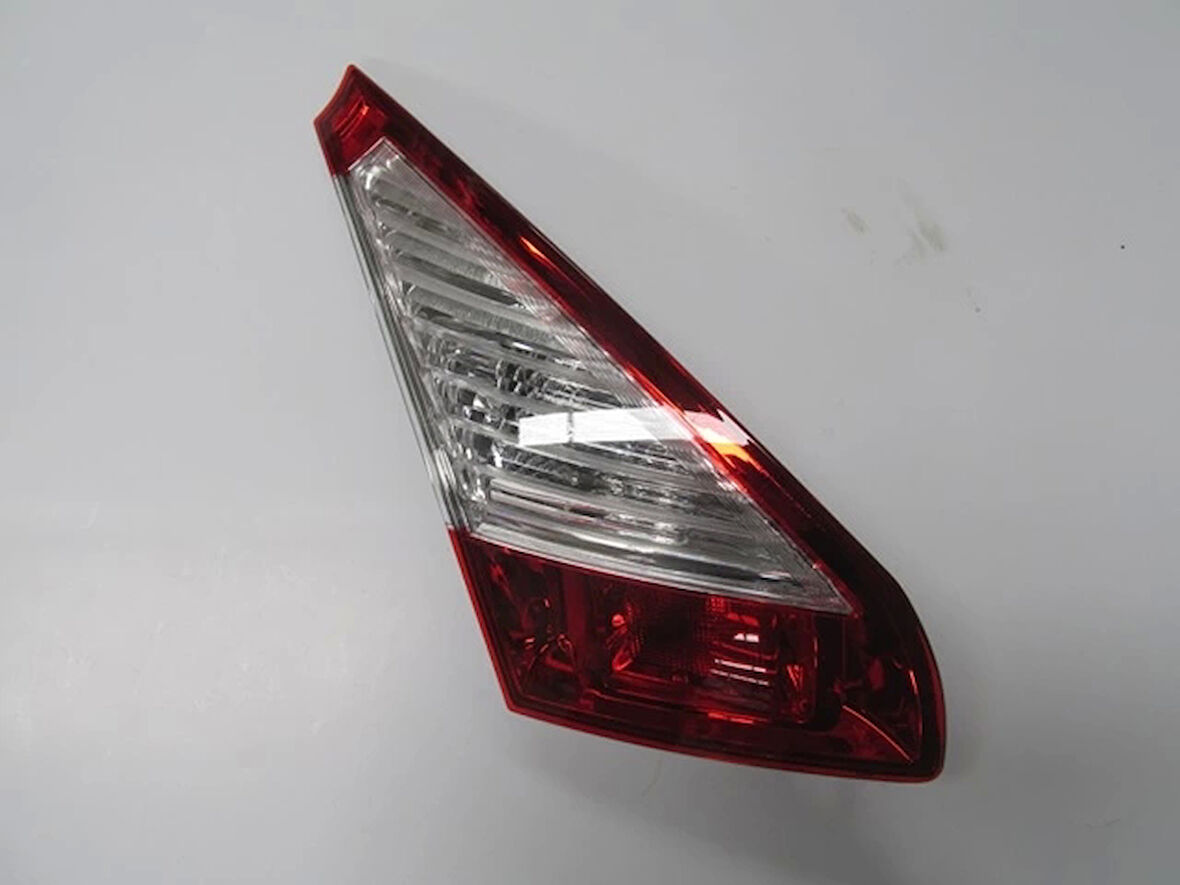 Renault Megane- 3- Hb- 14/15; İç Stop Lambası Sol Kırmızı/Beyaz (Pleksan) (Oem No: 265550009R)