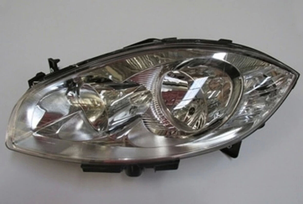 2006-2015 Fiat Linea Classıc Far Lambası Sol Elektrikli-Motorlu-Nikelajlı 7Fişli (H7-H1)(Ayfar) (Adet) (Oem No:51826739)