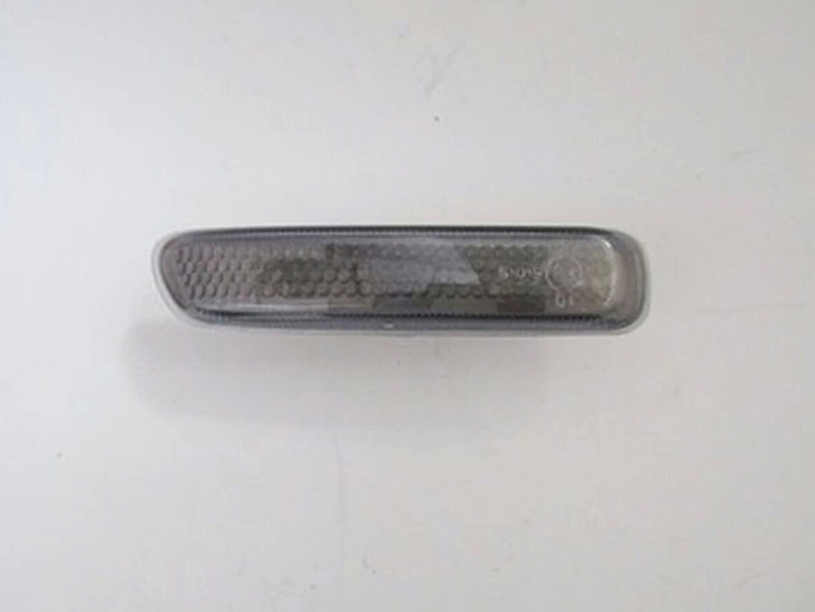 1998-2001 Bmw 3 Serisi Sd-Coupe- Çamurluk Sinyali Sol Füme (Dj Auto) (Adet) (Oem No:63132228594)