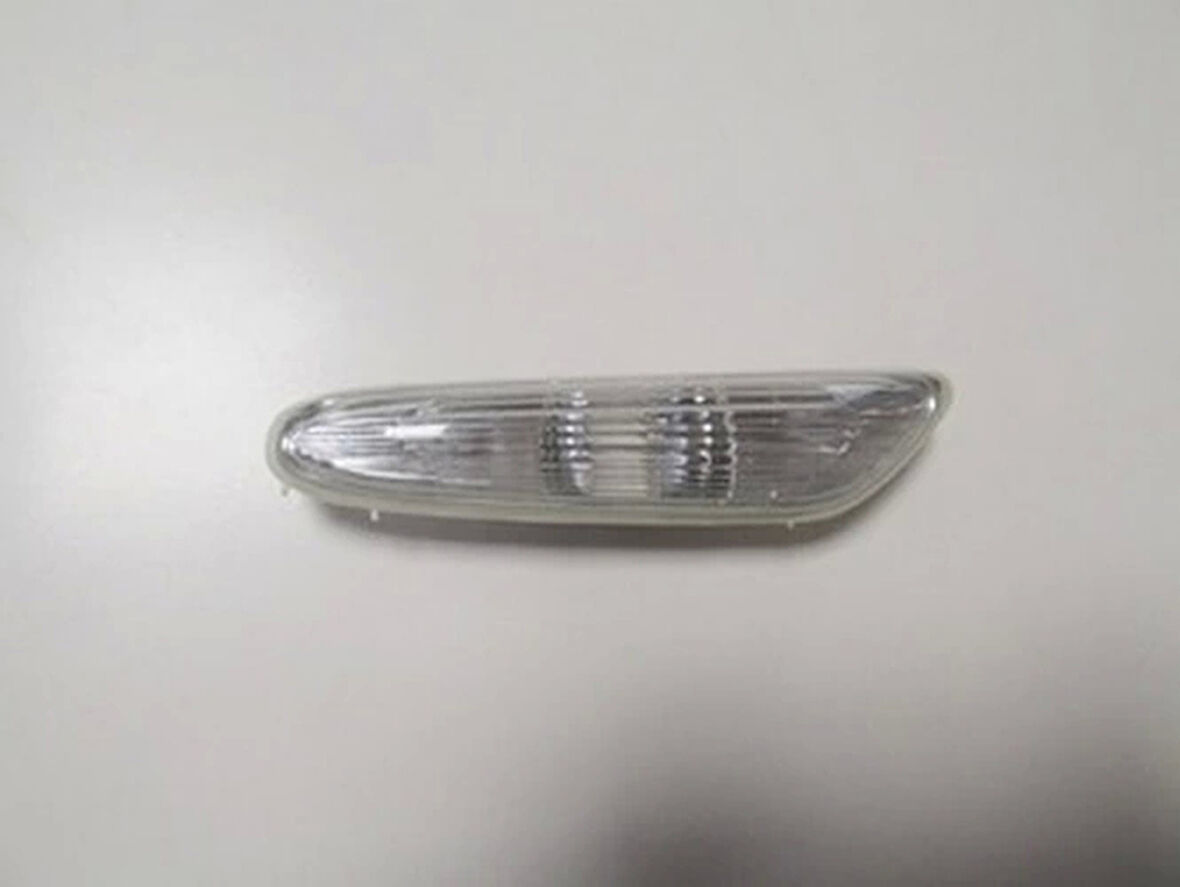 2005-2009 Bmw 3 Serisi Çamurluk Sinyali Sağ Beyaz (Famella) (Adet) (Oem No:63137171006)