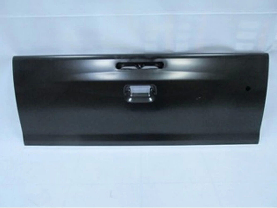 2012-2015 Toyota Hilux Pıck Up Vıgo D4D Arka Bagaj Kapağı Komple(Stop Lamba Delikli)(Kamera Deliksiz) (Oem No:657000K120)