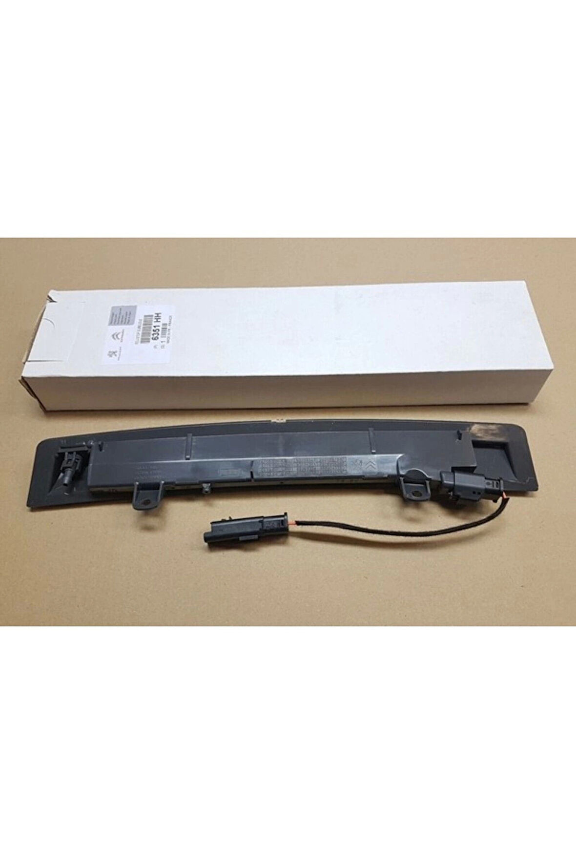 Ilave Fren Lambası Opel Corsa F Bm 20- (Oem No: 6351.Hh)