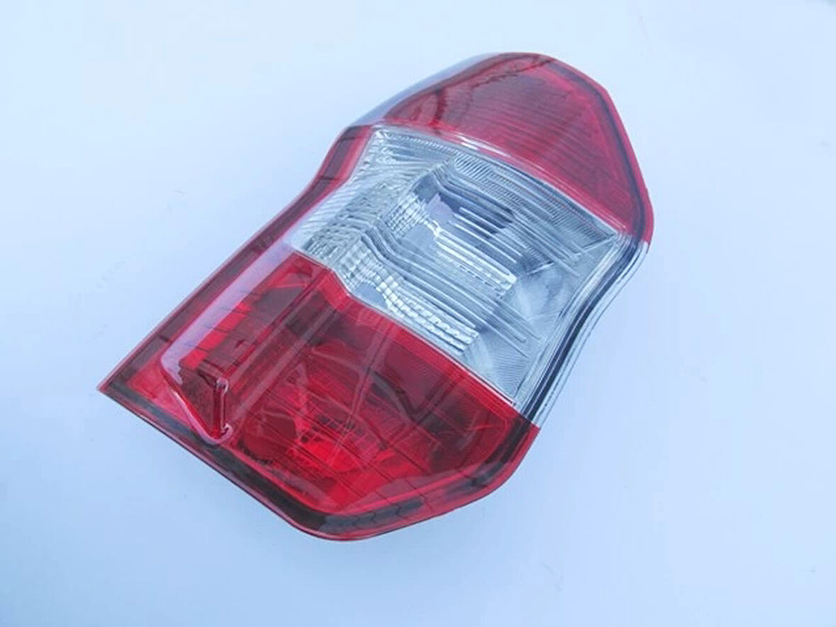 2018-2021 Ford Tourneo Courier Stop Lambası Sol Kırmızı/Beyaz (Mars) (Oem No:1841017)