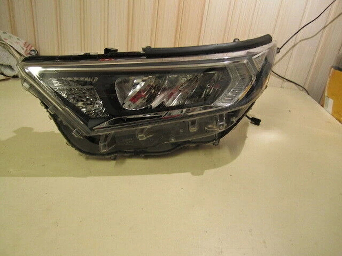 Far Sol . Japon Rav4 (H5) 2.5 Hybrid 19- (Oem No: 81185-42840)