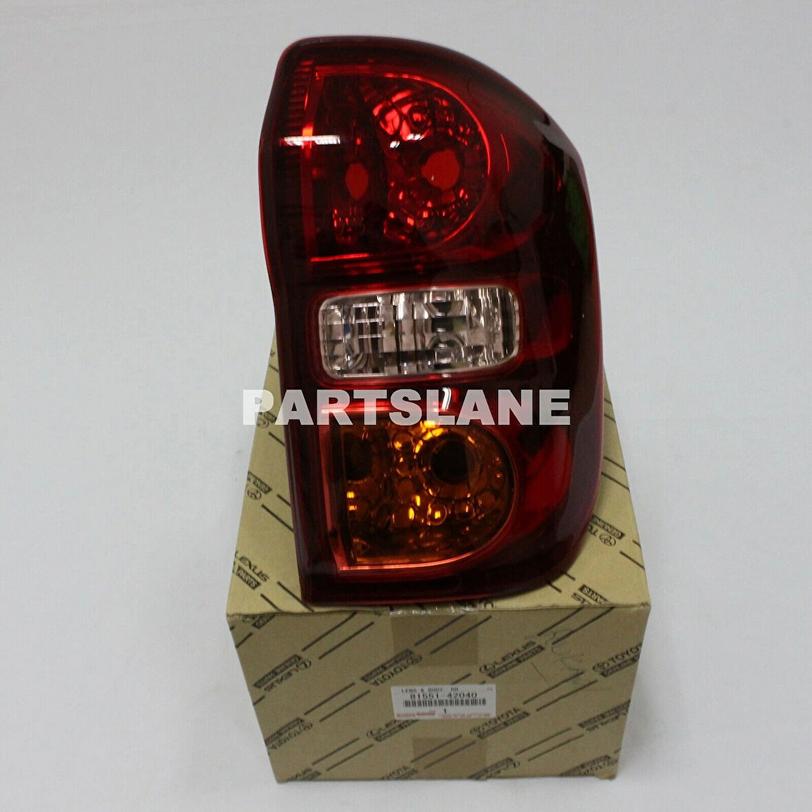 Stop Lambası Rav403-04 Duysuz Sağ (Oem No: 81551-42040)