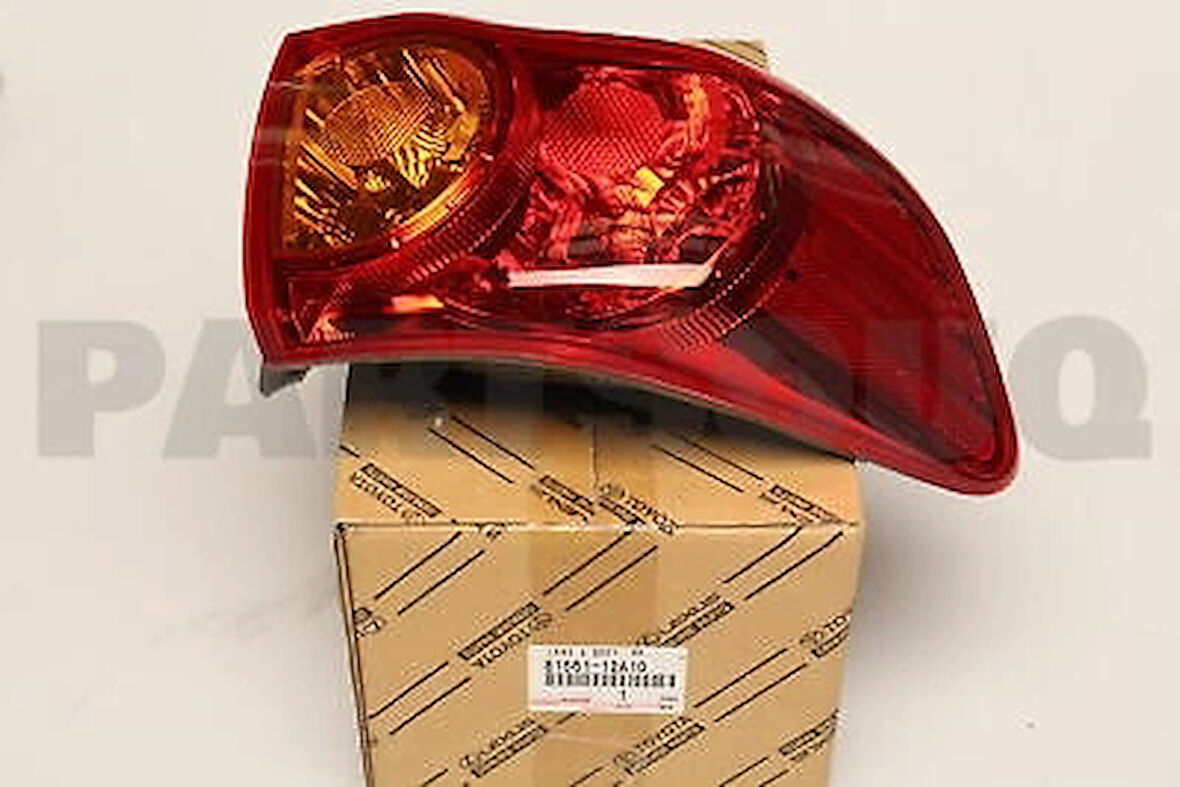 Stop Lambası Dıs Sol . Japon Corolla (E15) 1.33:1.6:1.4 D4D 07-10 (Oem No: 81561-12A10)