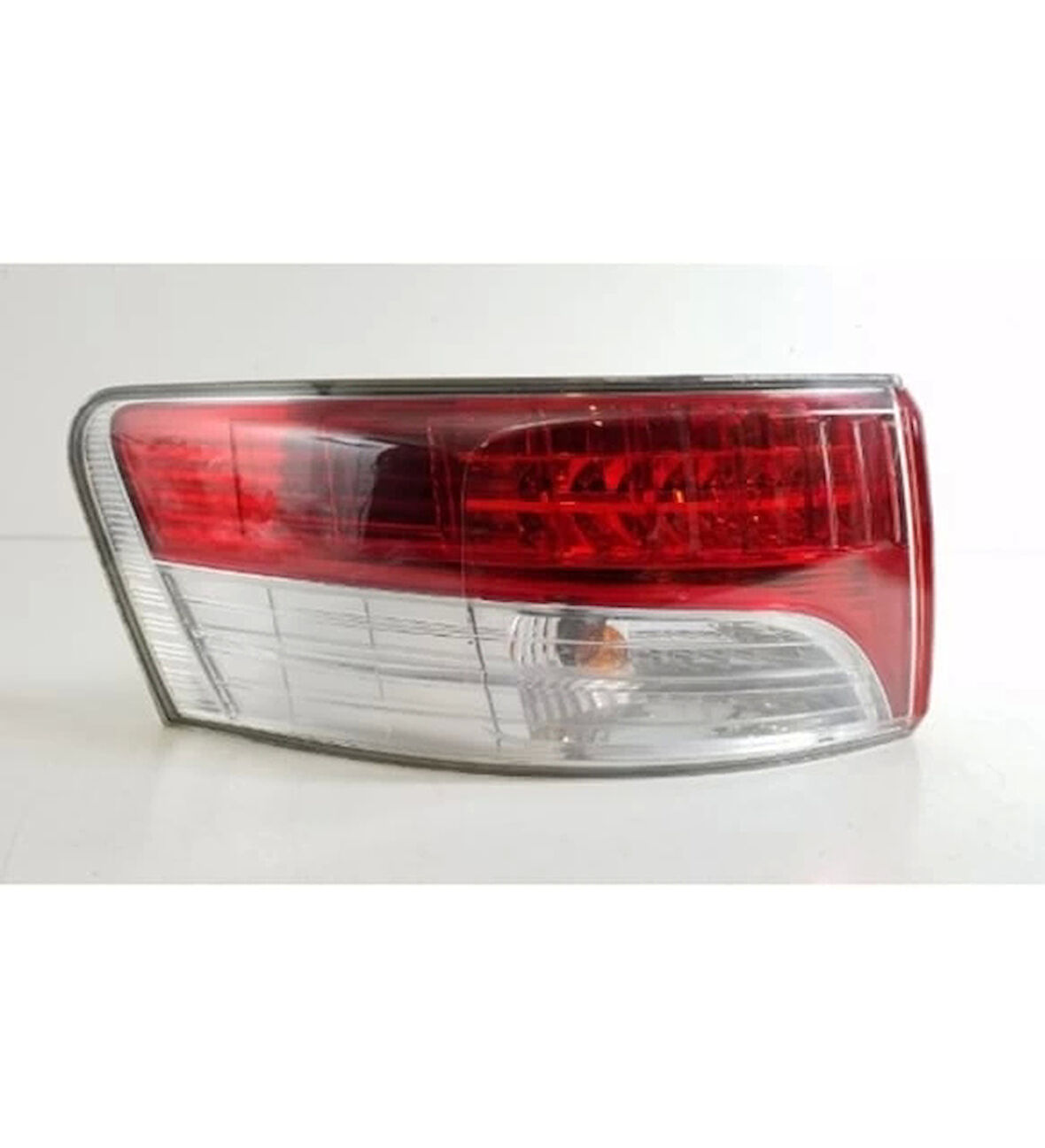 Stop Lambası Avensıs 09-10 Ledli Dış Sol (Oem No: 81561-05270)