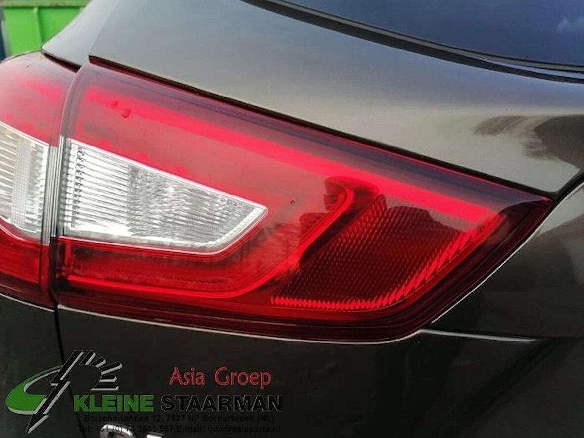 Stop Lambası Iç Sol Japon Qashqaı (J11) Benzin 14- (Oem No: 26555-4Ea5C)