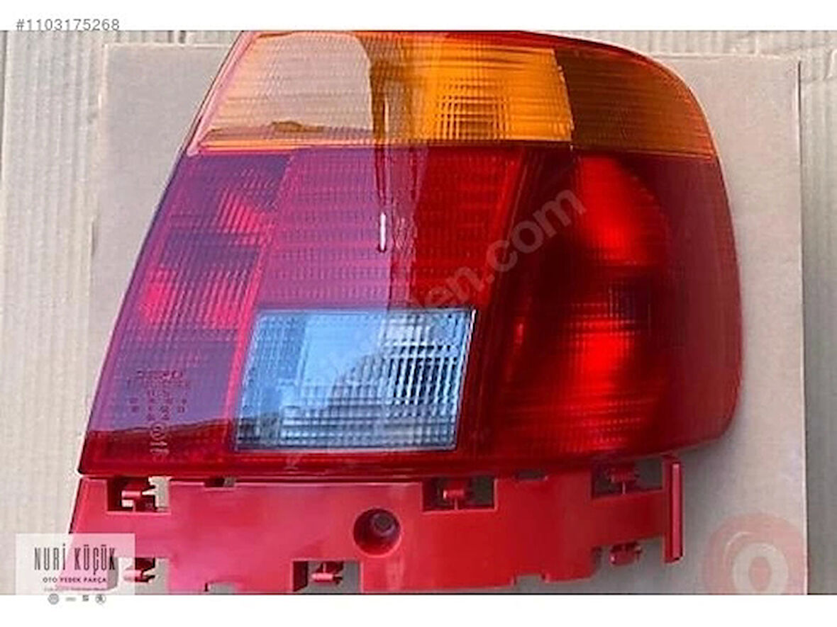 Stop Lambası Sag Sarı-Kırmızı Vw A4 Bm 95- (Oem No: 8D0945112A)