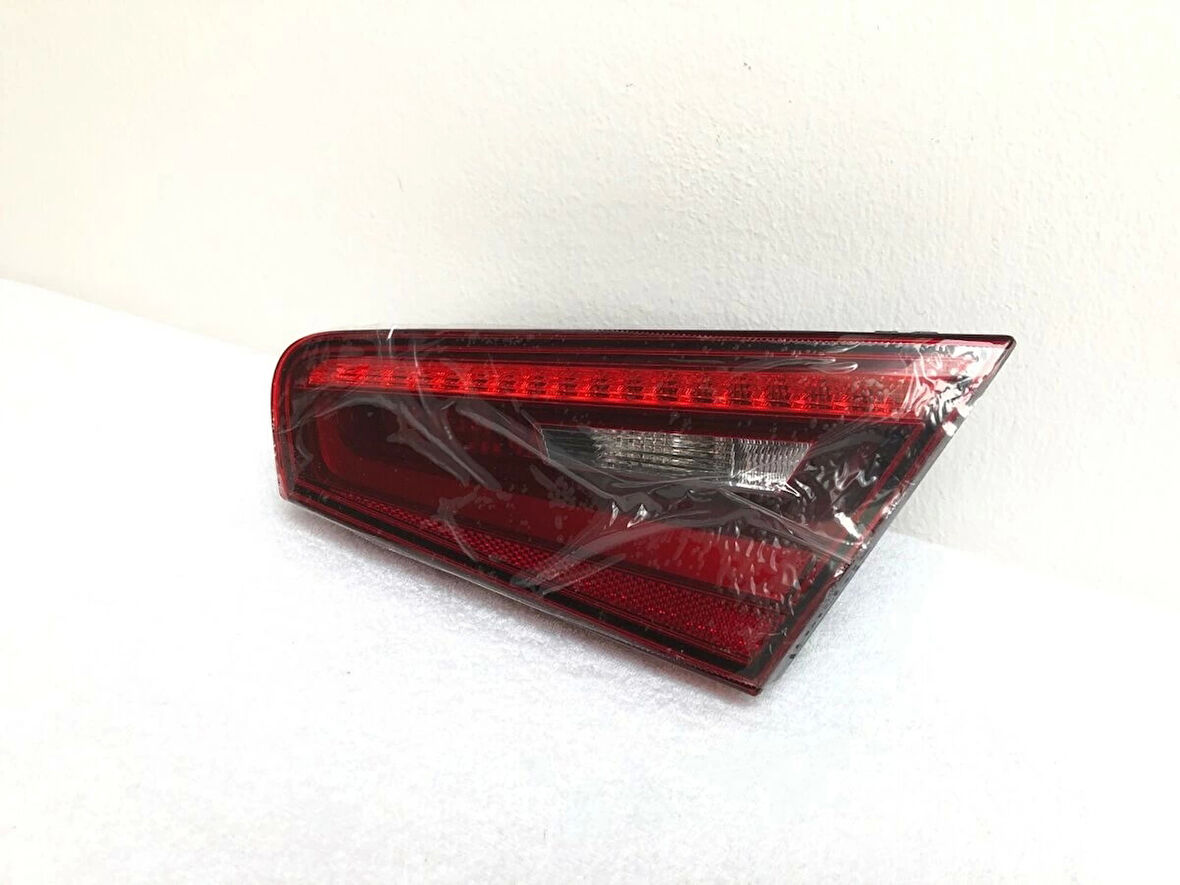 Stop Lambası Iç Sag Tek Kapı Ledlı - Hatchback Vw A3 Bm 13- (Oem No: 8V3945094B)