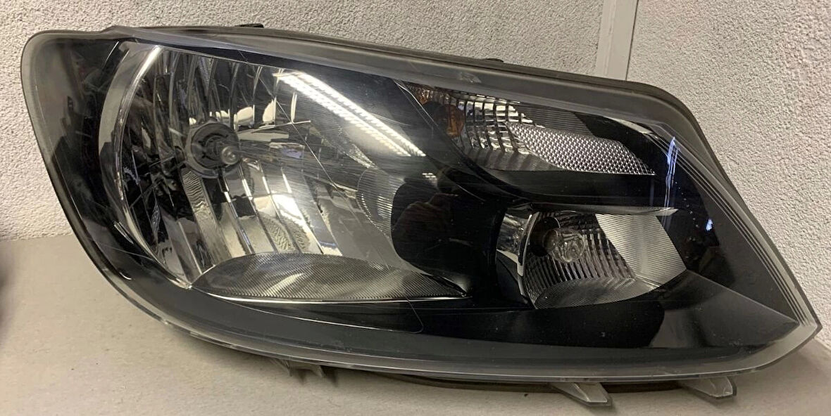 Far Sag Vw Caddy Bm 13-15 (Oem No: 2K5941006B)