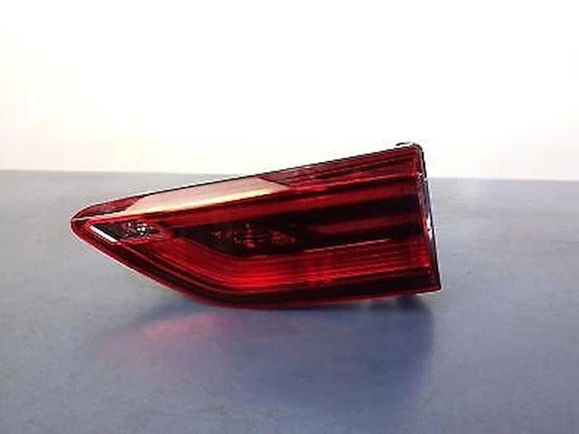 Stop Lambası Sağ İç  Vw Golf8 Bm 20- (Oem No: 5H0945094)
