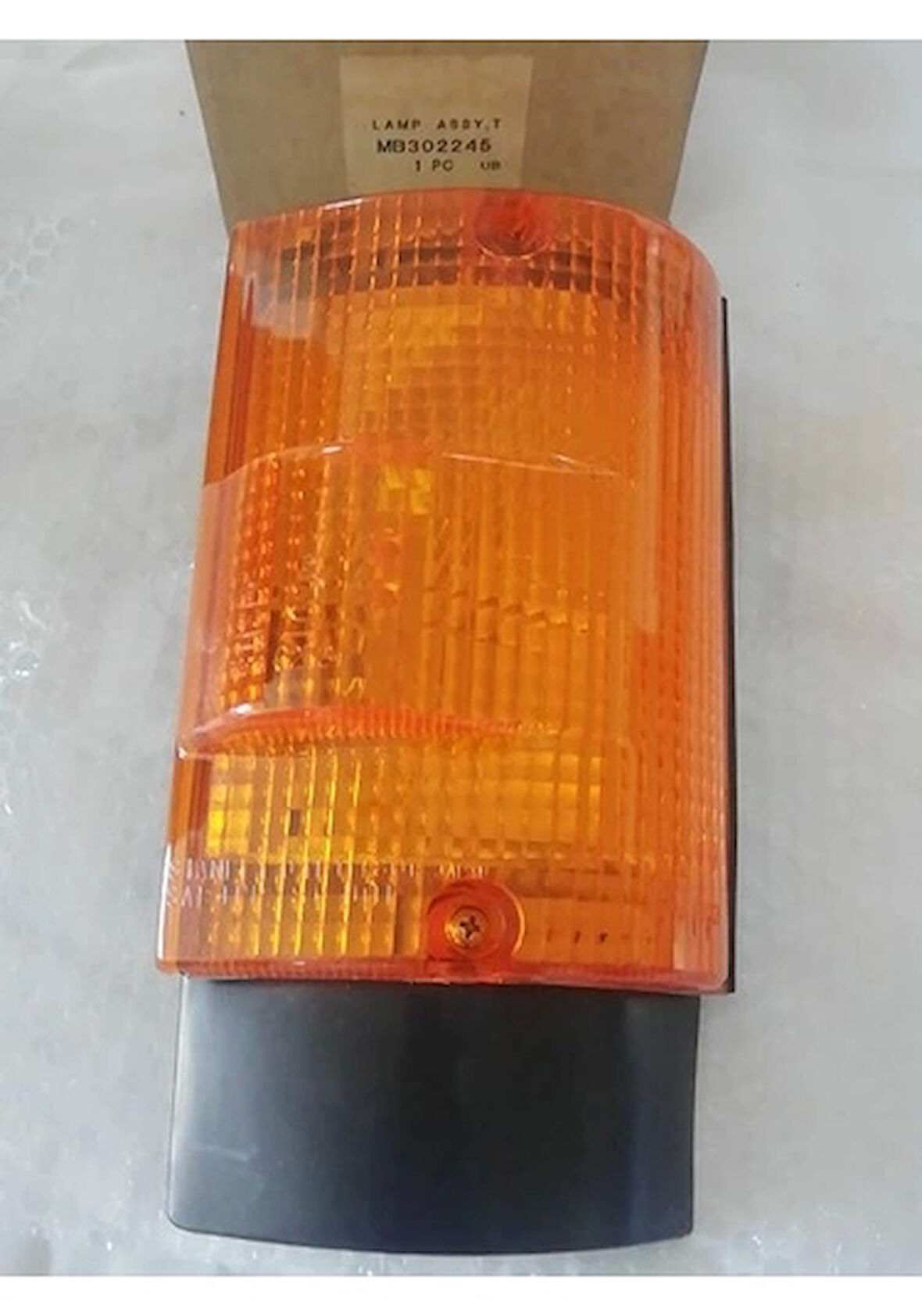 Sinyal Lambası Canter   86-94 304/449 Sağ (Oem No: Mb302245)