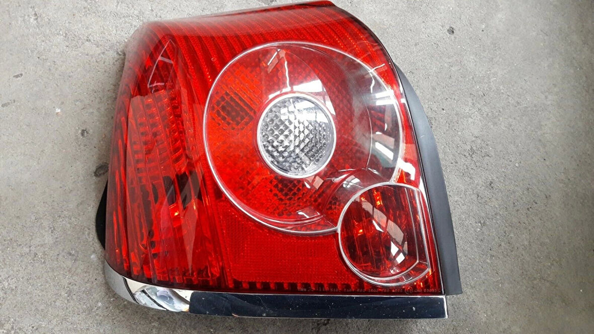 Stop Lambası Avensis 06-09 Sol (Oem No: 81561-05210)
