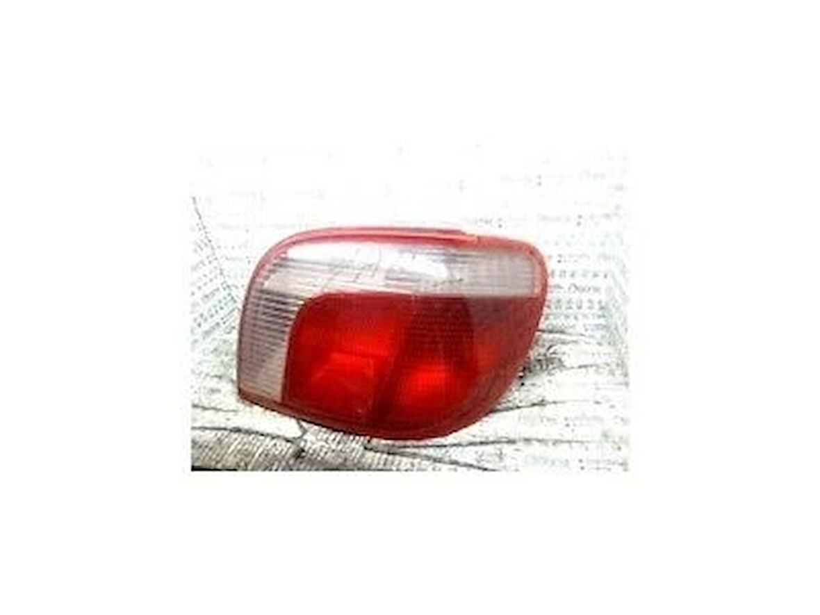 Stop Lambası Yaris 03-05 Duysuz Sağ (Oem No: 81551-0D070)