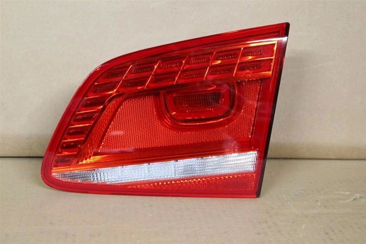 Stop Lambası Passat 11-14 İç Sağ Led (Oem No: 3Ae945308C)