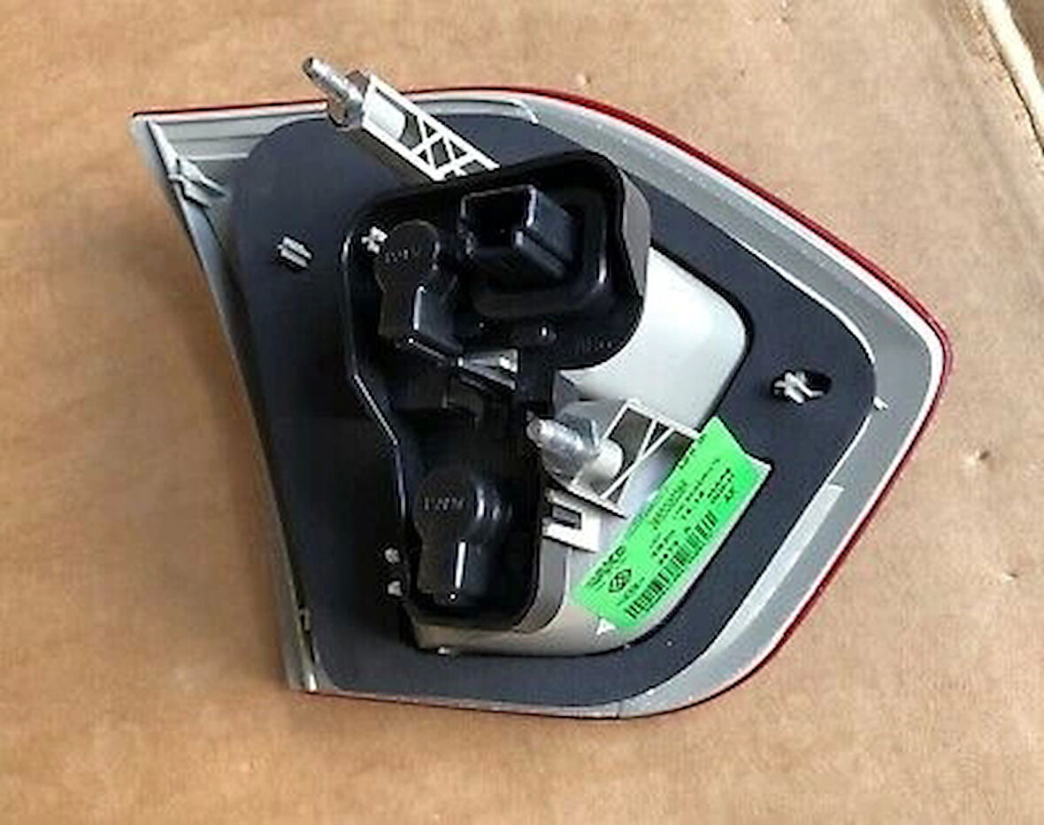 Stop Lambası Fluence 10-15 Duysuz İç Sağ (Oem No: 265500038R)