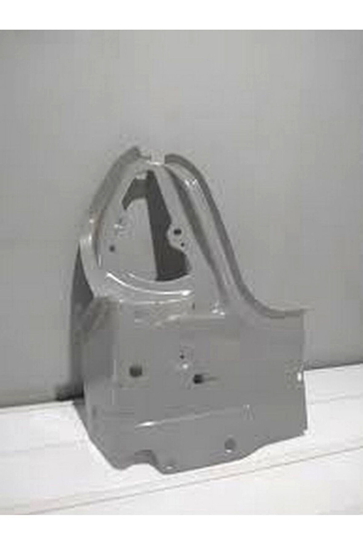 Volkswagen Jetta 2005 2010 Stop Lamba Yuvası Sol  (Oem No:1K5813319A)