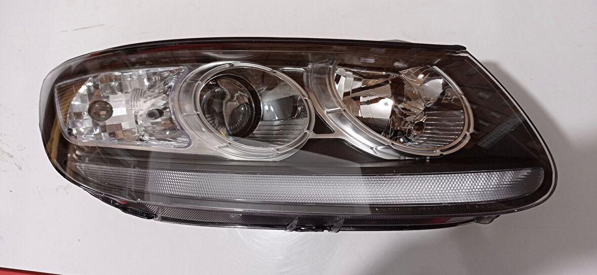 Far Santa Fe 2009-2011 Sağ  Oem No: Yrn 221-1144R-Lemn2