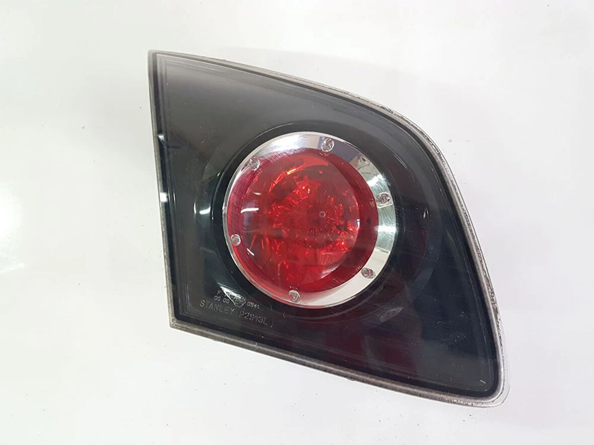 Stop Lambası Mazda 3 03-08 İç Sol (Oem No: Bn9B-51-3G0B)