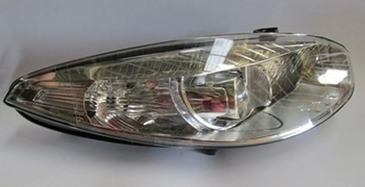 2009-2016 Renault Fluence Far Lambası Sağ Elektrikli-Motorlu 5 Fiş (Mercekli)(Nikelajlı) H7-H7 Ayfar (Adet) (Oem No:260101803R)