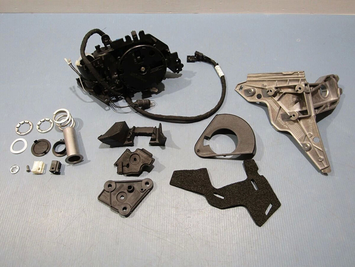 Dıs Dıkız Aynası Sağ 15P-Elektrikli Katlanir Isitmali Astarli Sinyalli Aydinlatmali Hafizali Kör Nokt Mercedes 221 S Class Bm 2010-2013 (Oem No: A2218101276)