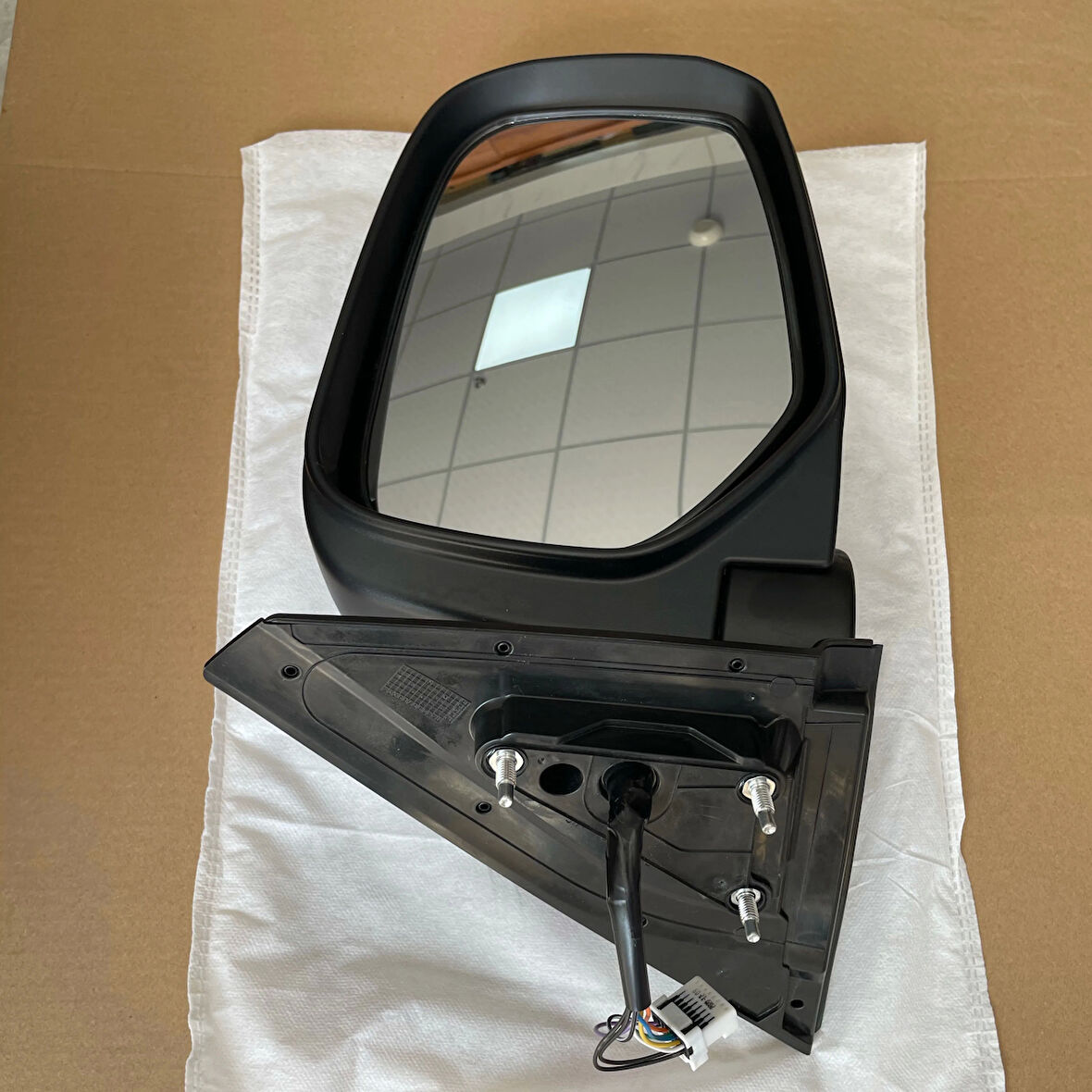 Mıtsubıshı L200 Pıck-Up Elektrikli Katlanır Ayna 15/18 Krom Kapak Sinyalli Sol 7632B589 (Oem No: 7632B589)